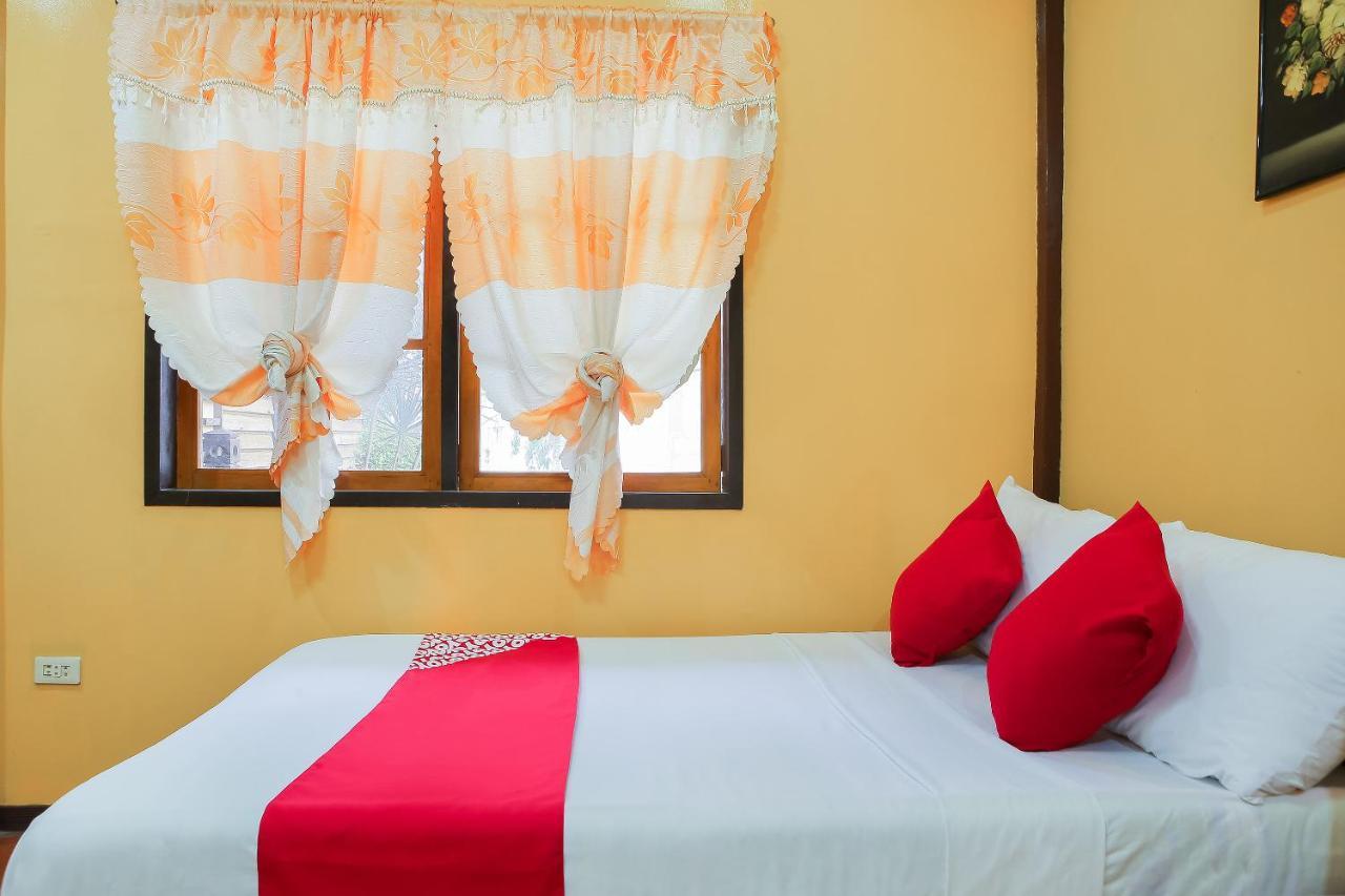 Oyo 435 La Veranda Beach Resort Panglao Eksteriør billede